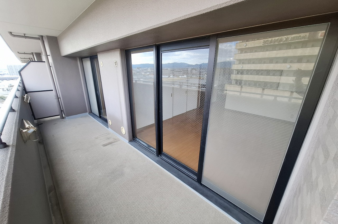 リビング側バルコニー(南東)