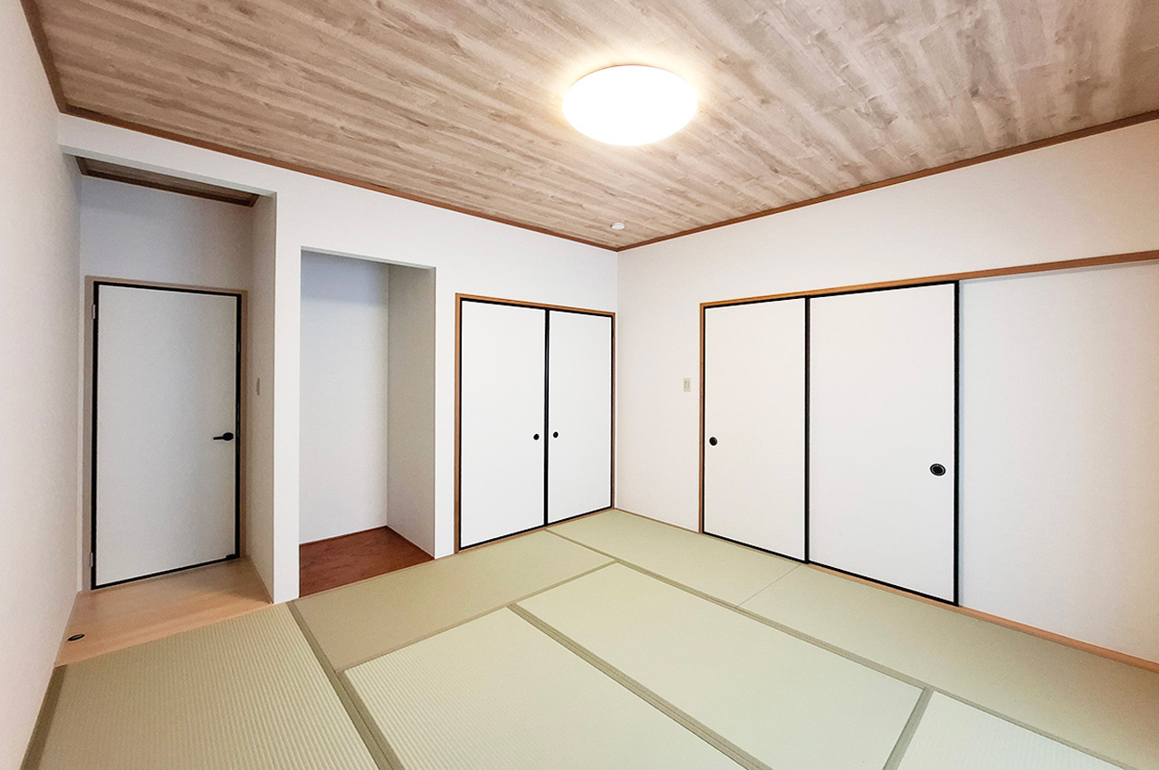 和室1：襖や障子など細かい部分も新調済みです。
