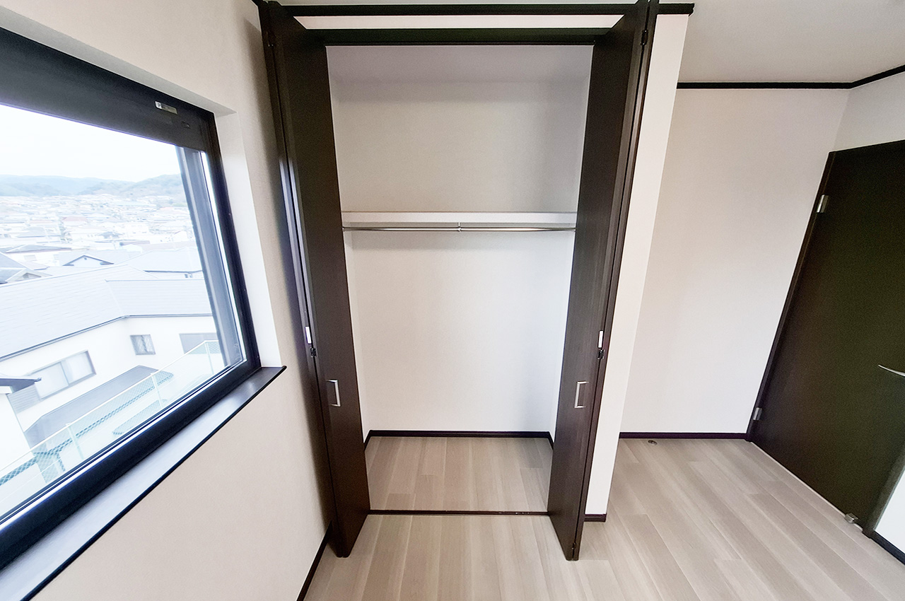 洋室1クローゼット