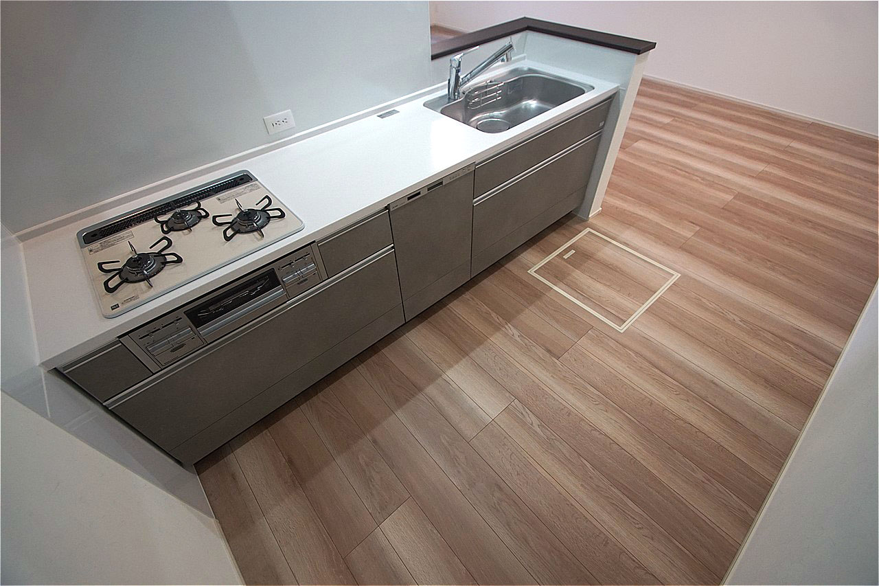 スタイリッシュなシステムキッチン