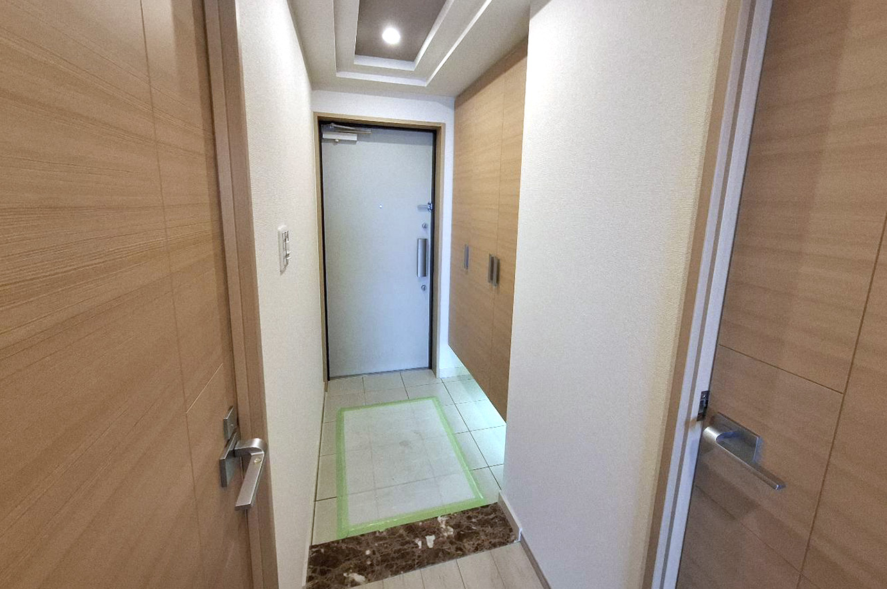 玄関・廊下：下駄箱新調