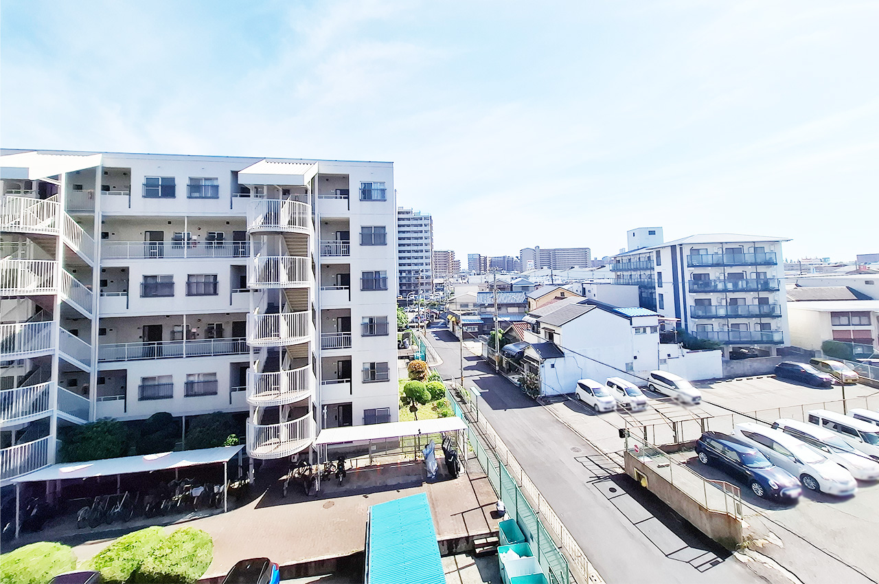 眺望：6階建ての4階部分です。
