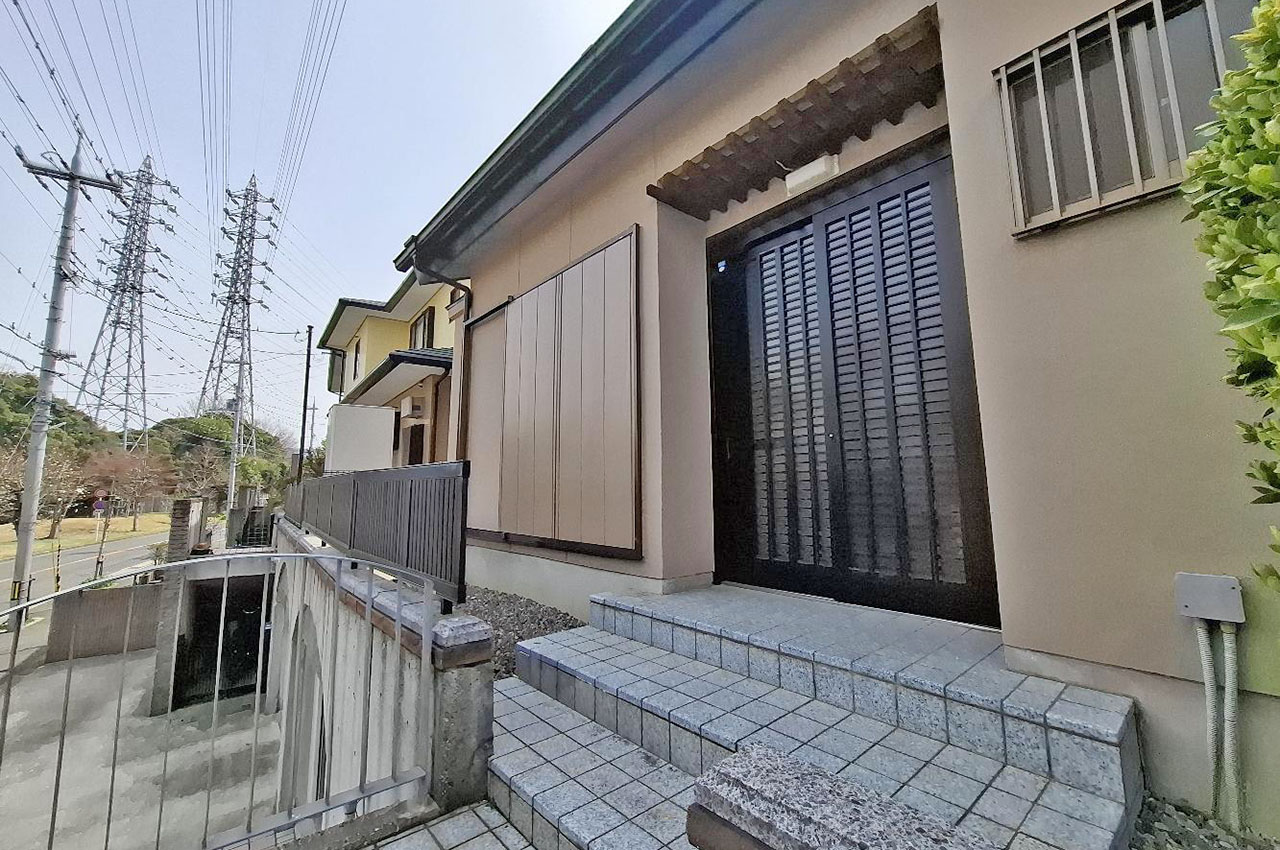 玄関アプローチ