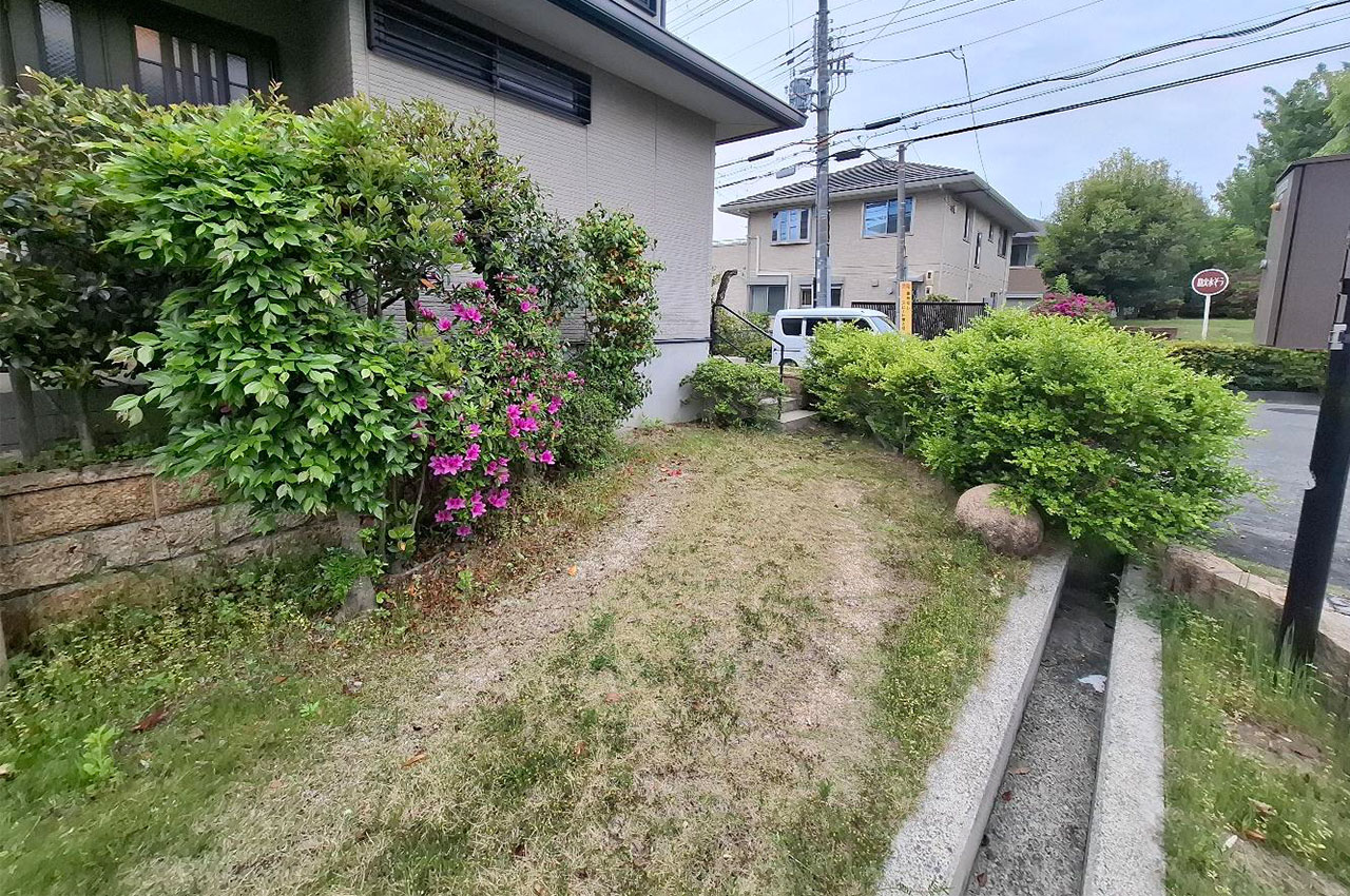 駐車スペース（車種により2台目の駐車も可能です）