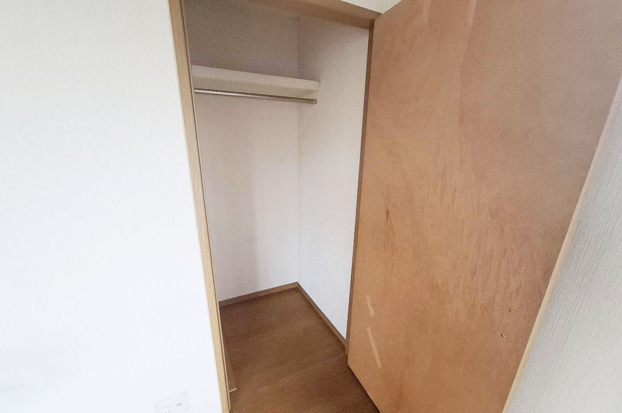 洋室②：クローゼット