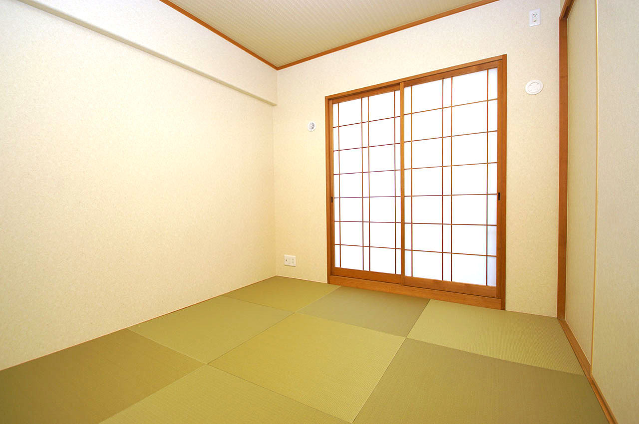 和室内もピカピカにリフォーム。半帖畳を新調し、モダンなお部屋になりました。