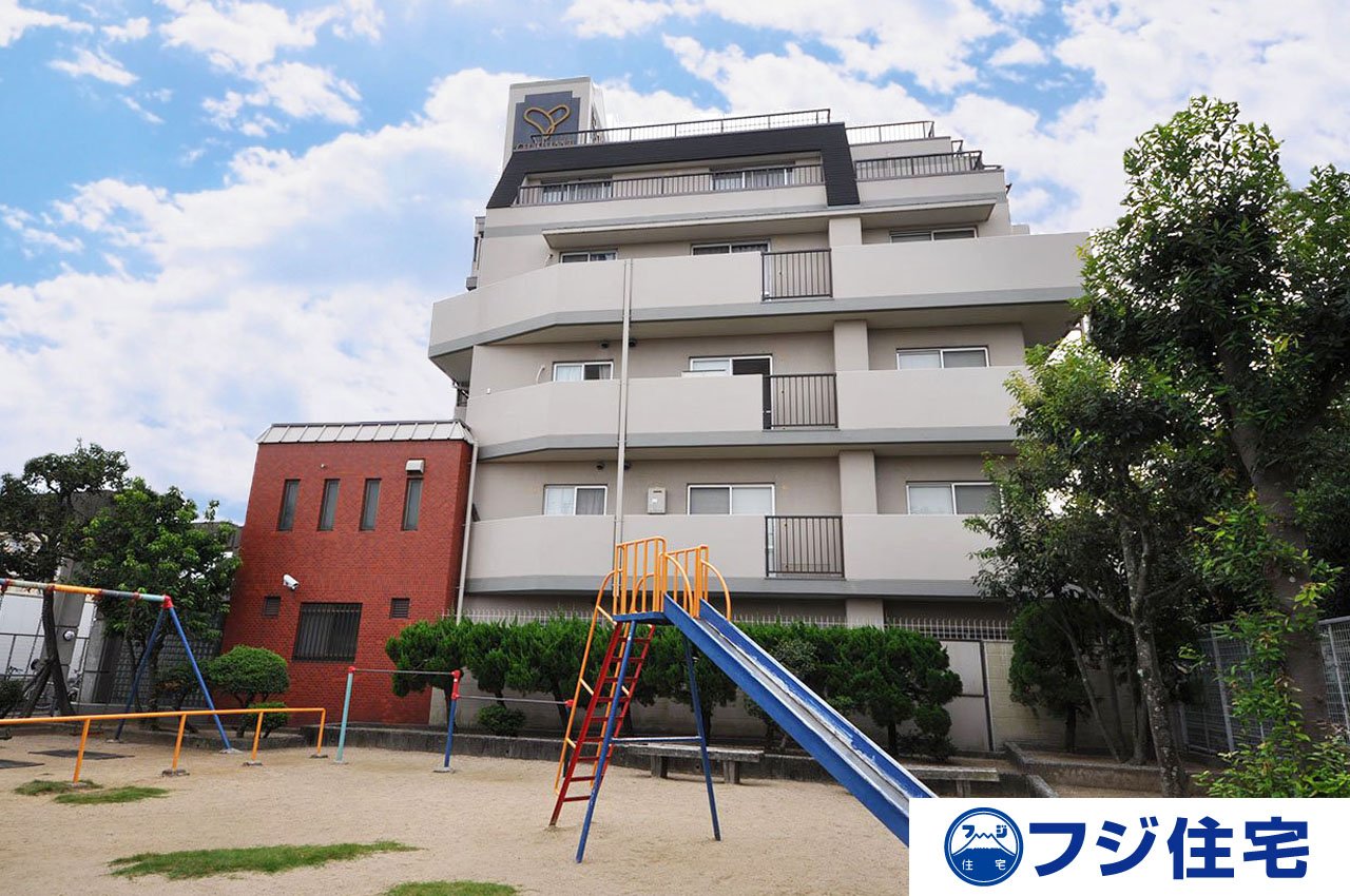 シャルマン・フジ久米田　外観