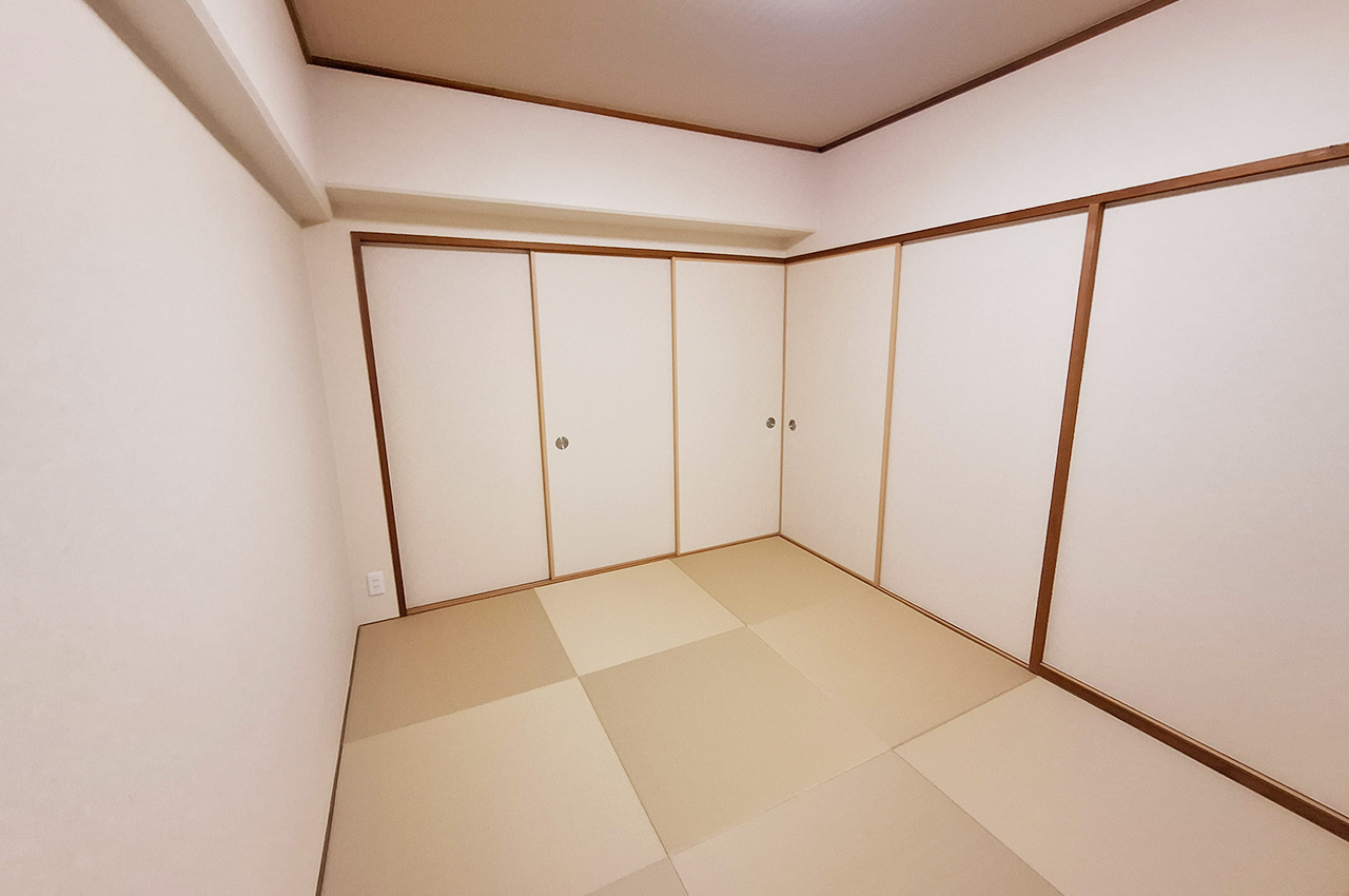 和室：クロス貼替えや半帖畳を新調するなどリフォーム済み。