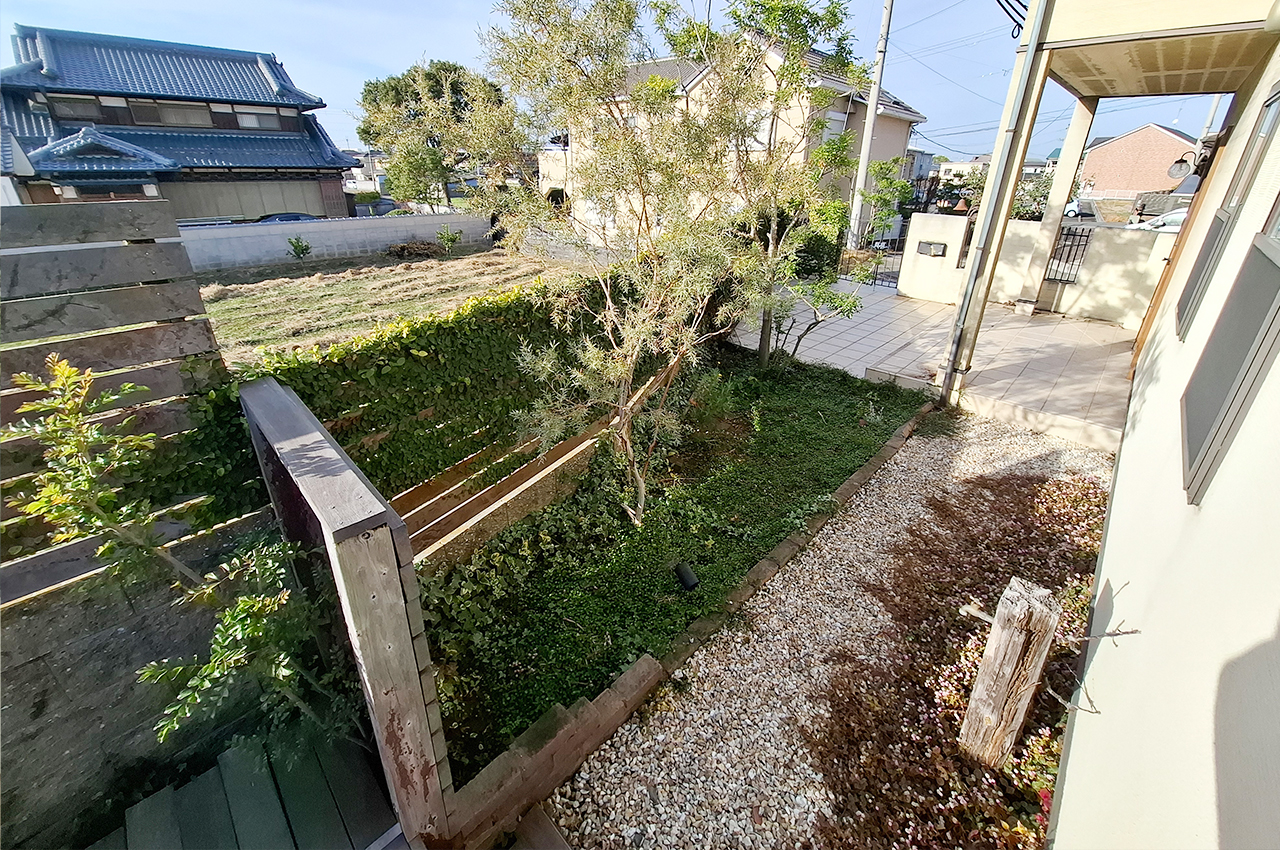 庭（一部植栽剪定予定）