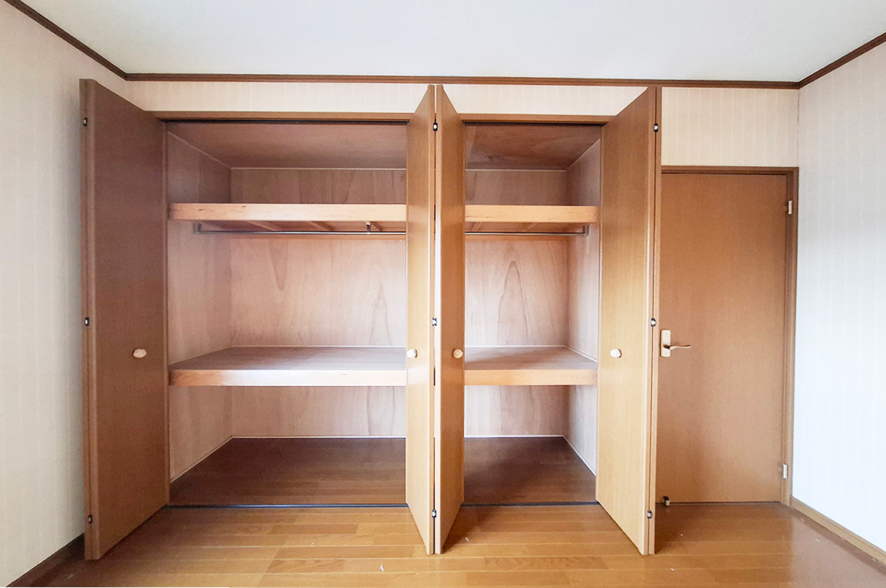 洋室1クローゼット