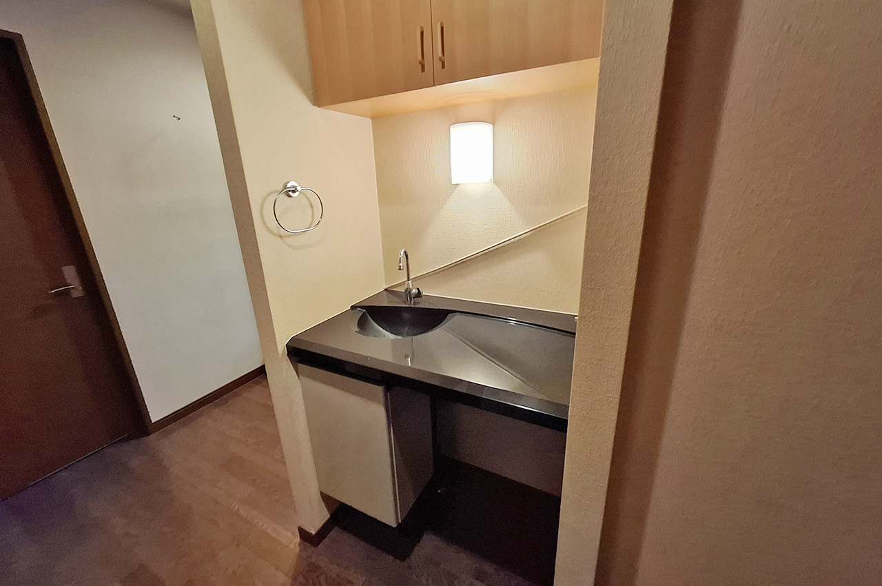 玄関ホール手洗い器