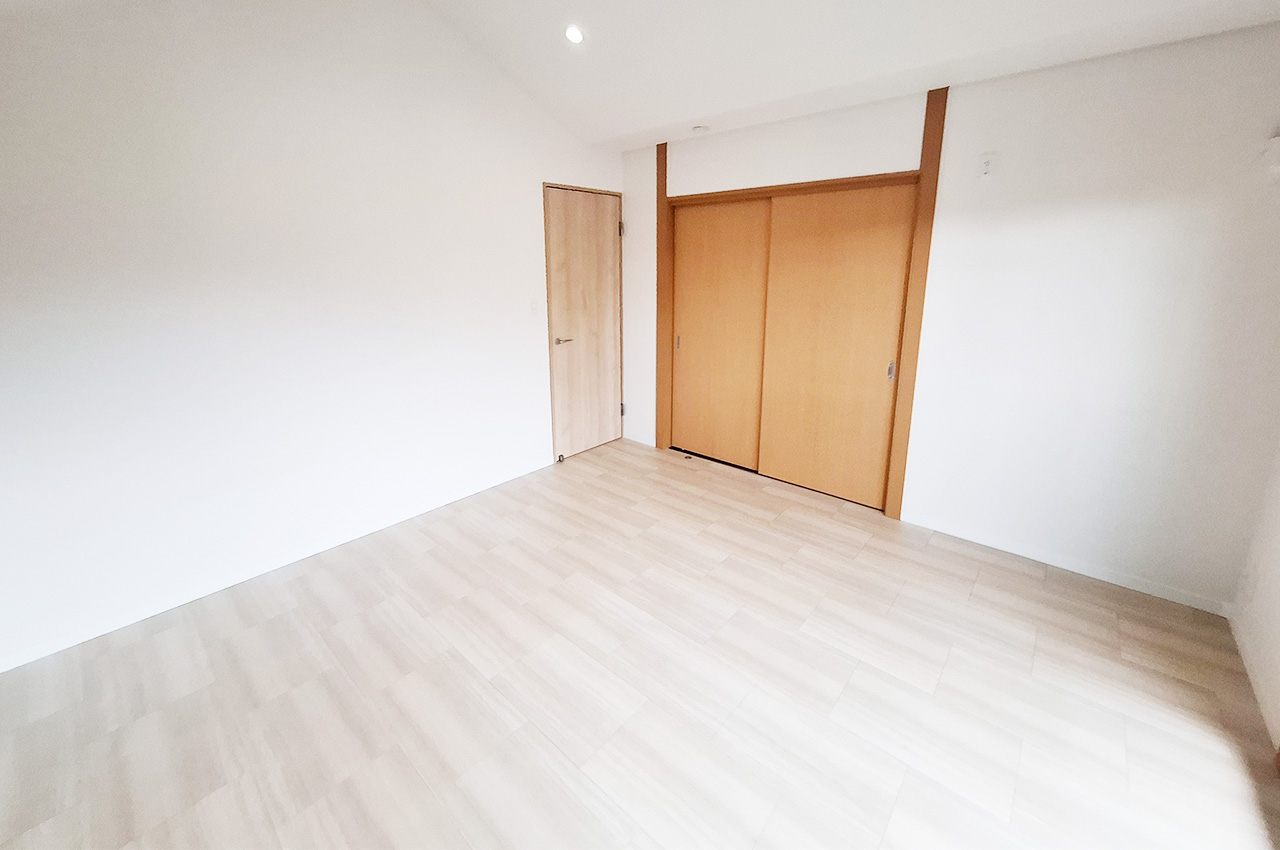 洋室1：寝室や趣味部屋など様々な用途で使えるゆったりとしたお部屋です。
