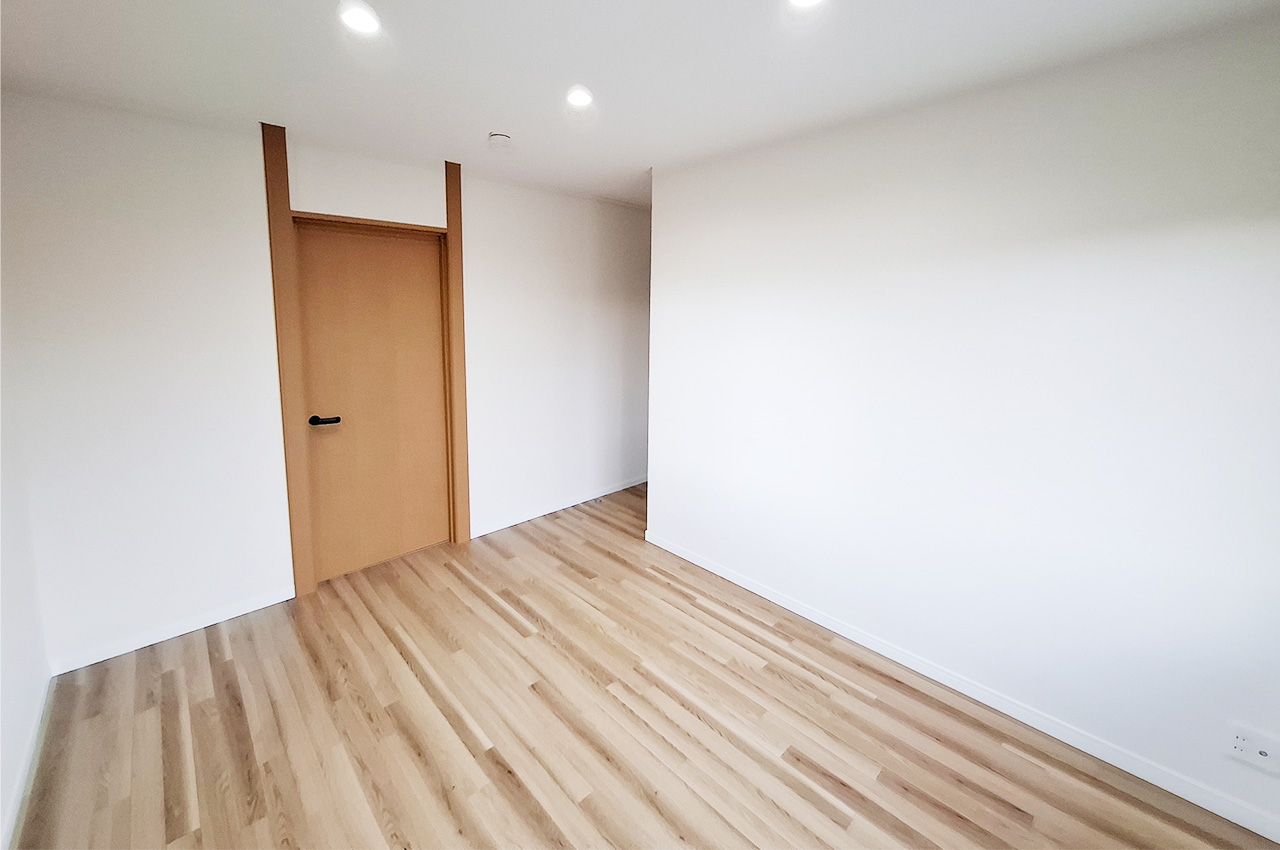 洋室3：ウォークインクローゼット付きで収納力の高いお部屋です。