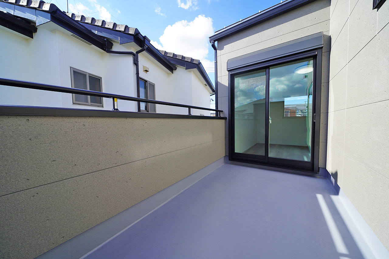 バルコニー：洋室（1）から出入りできます。