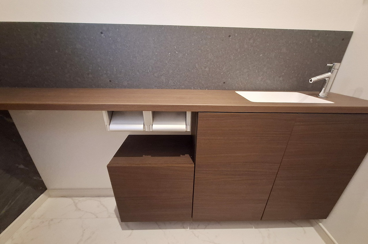 1階トイレ（手洗い器＆収納）