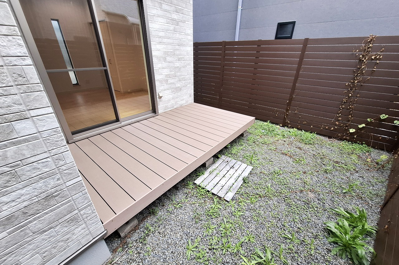 ウッドデッキ
