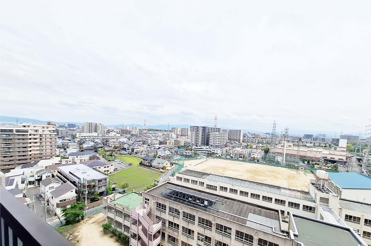 眺望：15階建ての12階部分で眺望良好です。開けた景色を楽しめます。