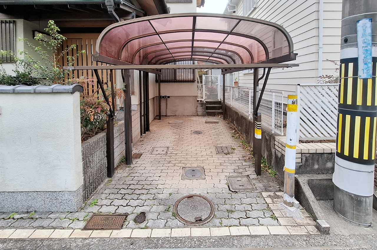 駐車場（カーゲート撤去予定）