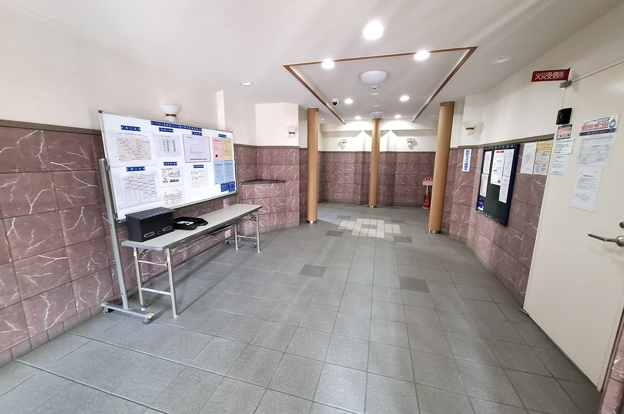 エントランスホール