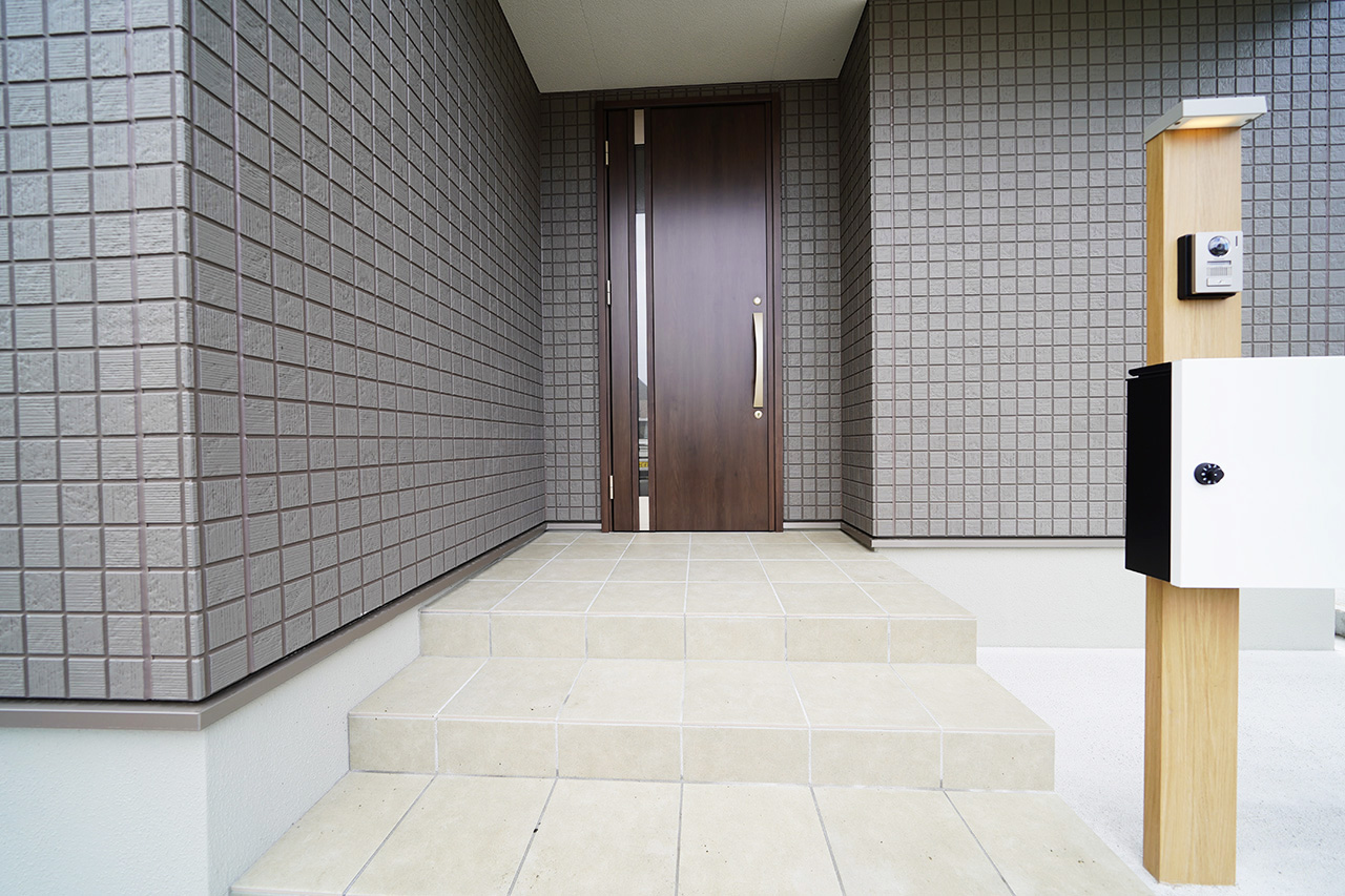 玄関アプローチ