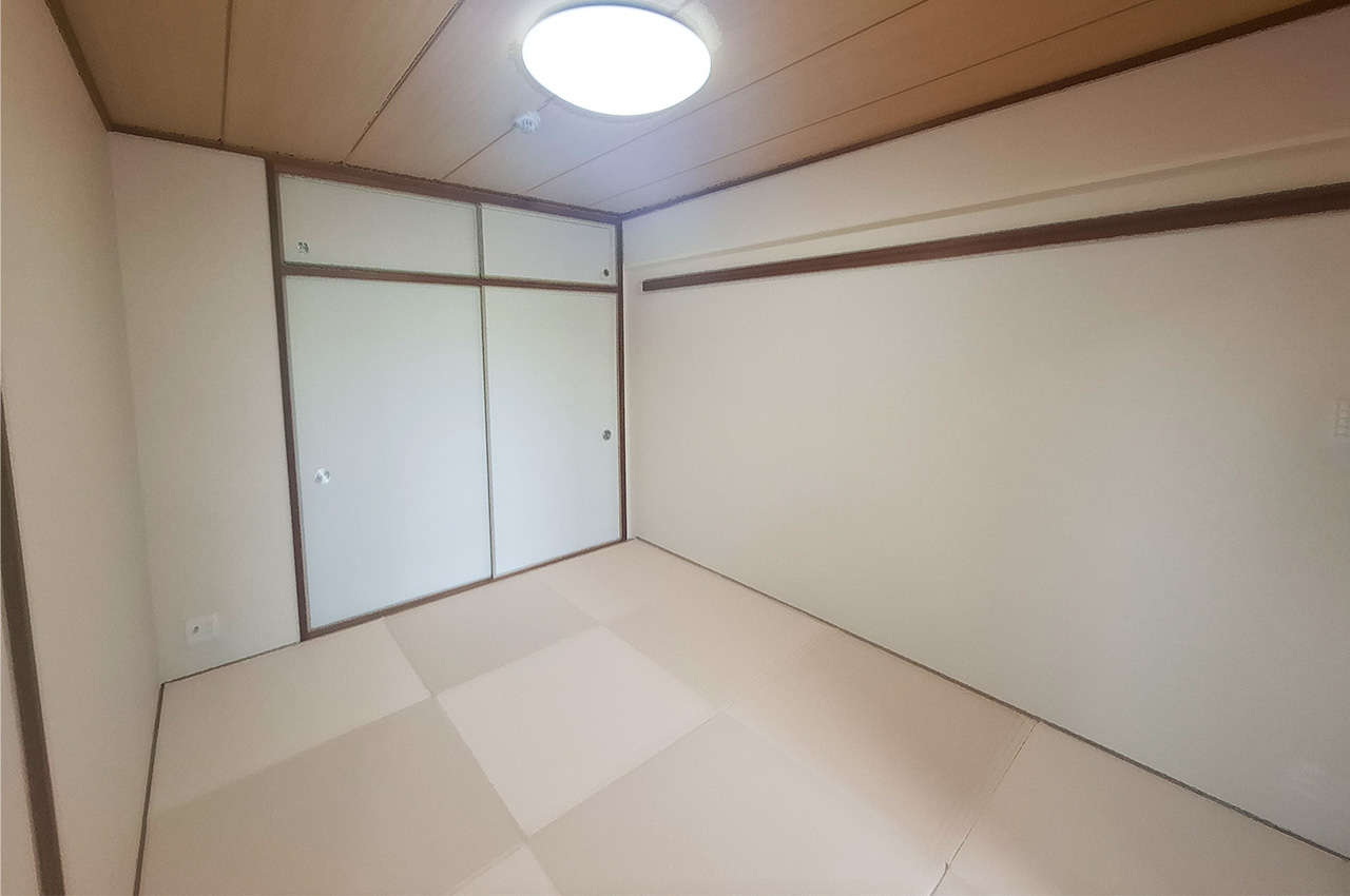 和室：6帖の和室。押入付きで寝具なども収納できます。