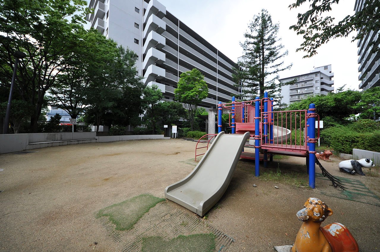 隣接公園（上キャロット公園）