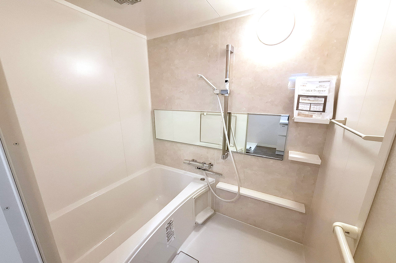 バスルーム：システムバスを新調済み。