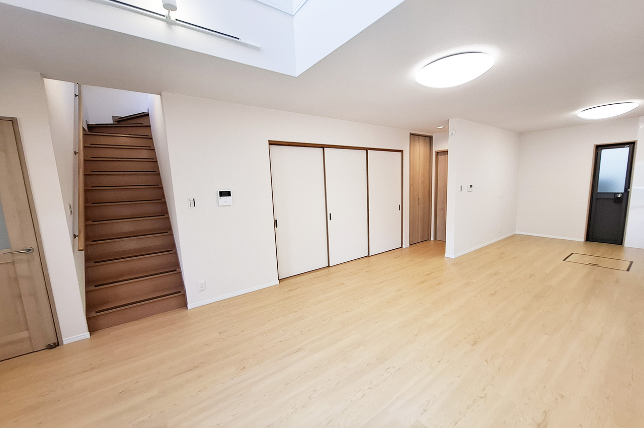 LDK：和室を開放し、広く使うことも可能な間取り。