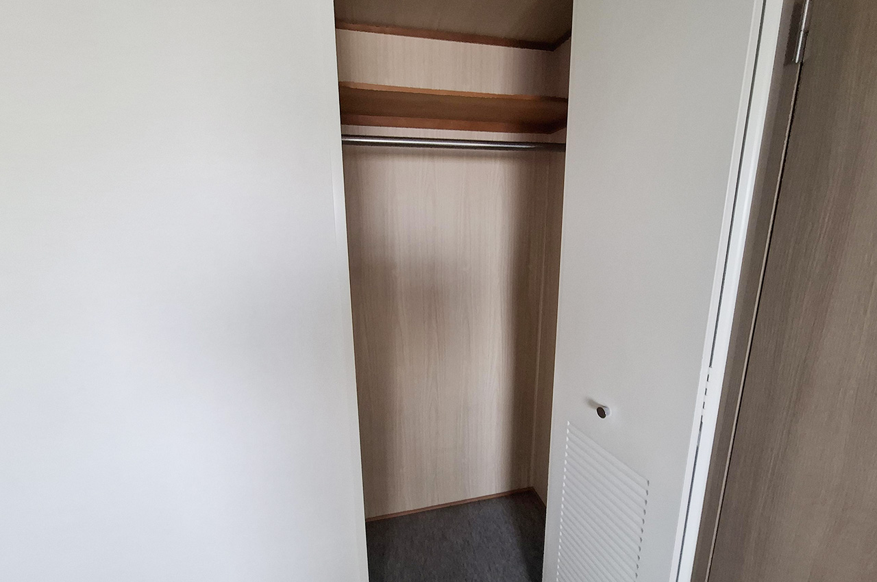 洋室1:クローゼット