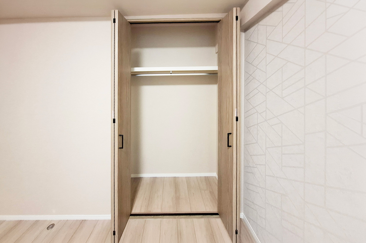 洋室1クローゼット：新調済み。