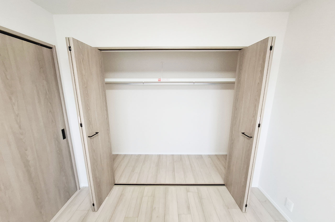 洋室③:クローゼット