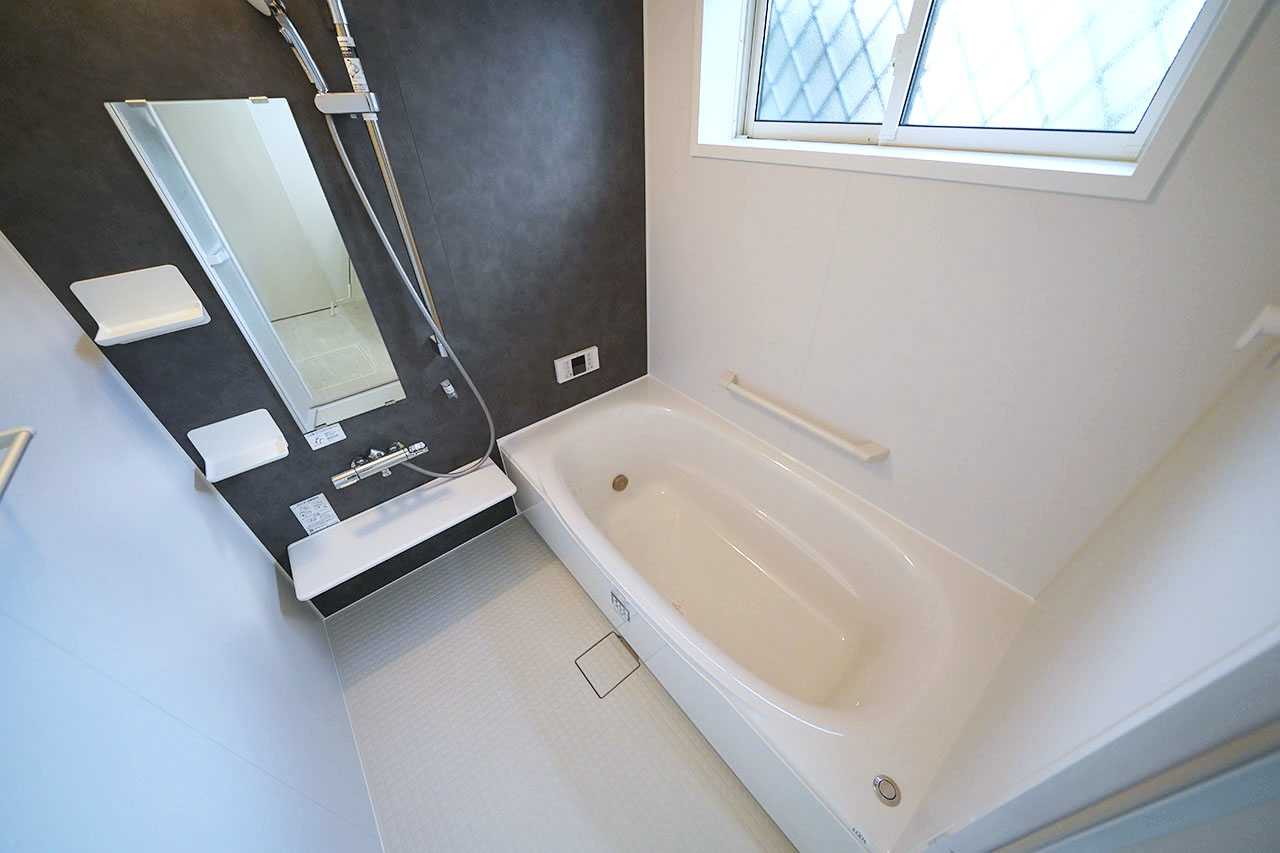 バスルーム（浴室暖房乾燥機付き）