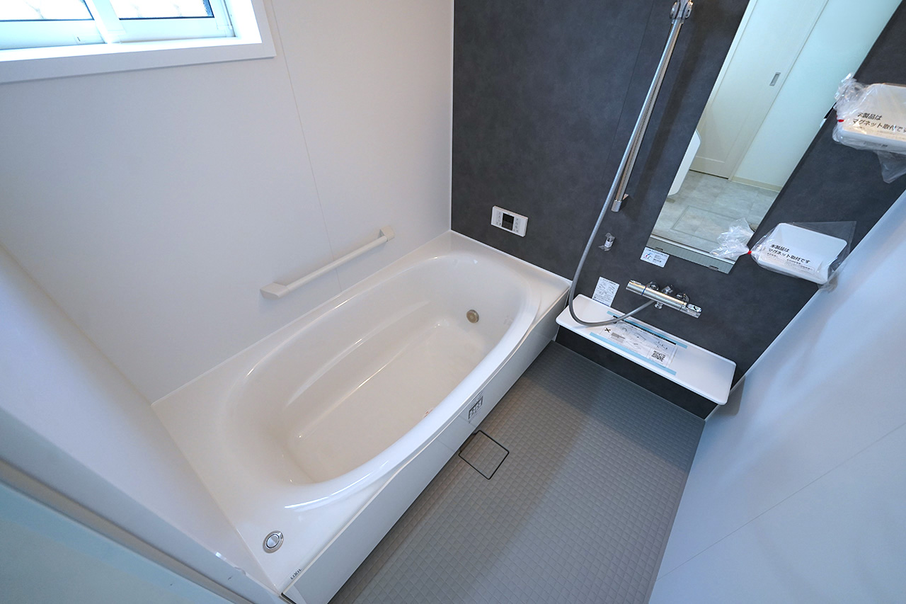 バスルーム（浴室暖房乾燥機付き）