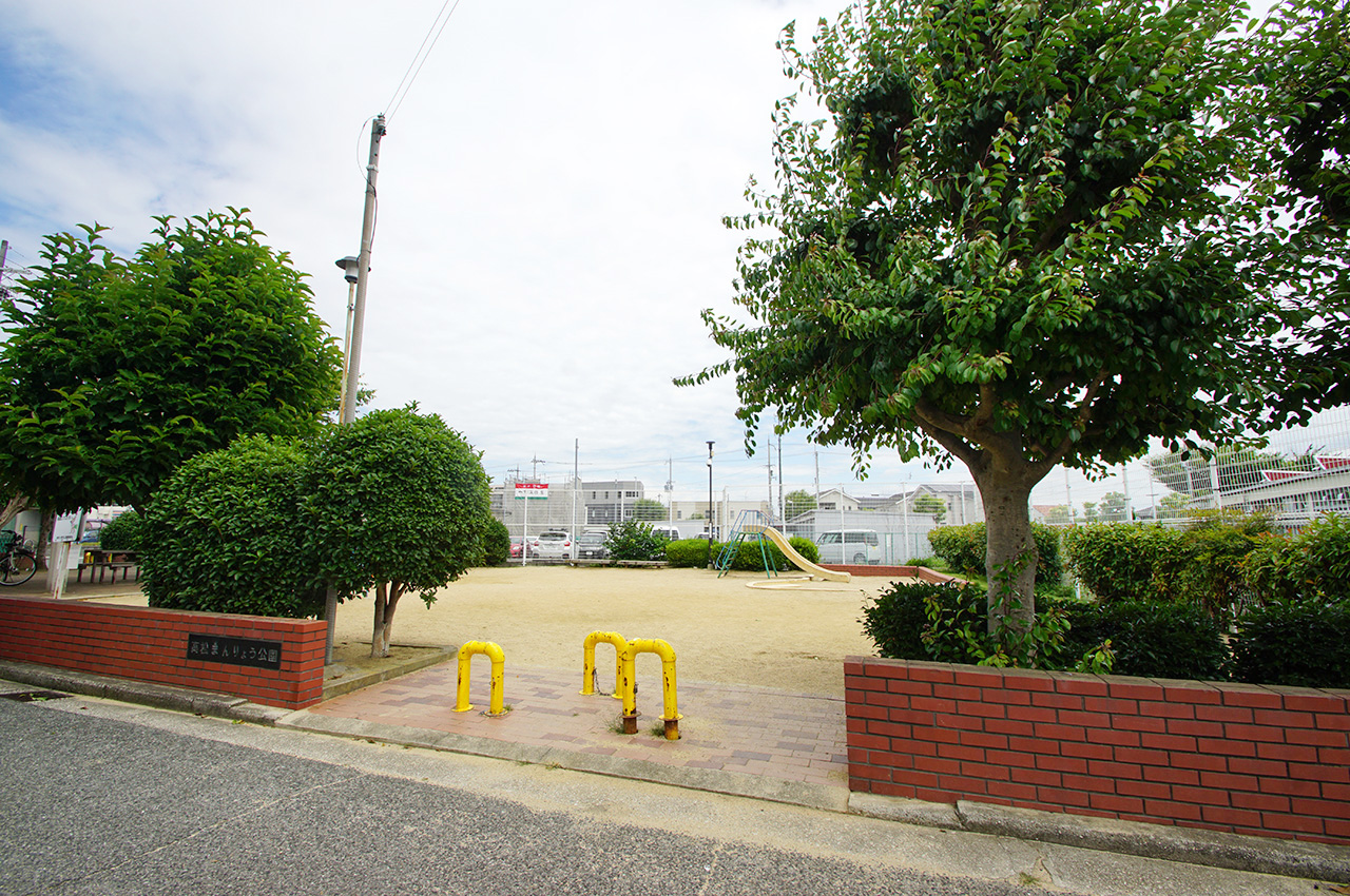 隣接公園(高松まんりょう公園)