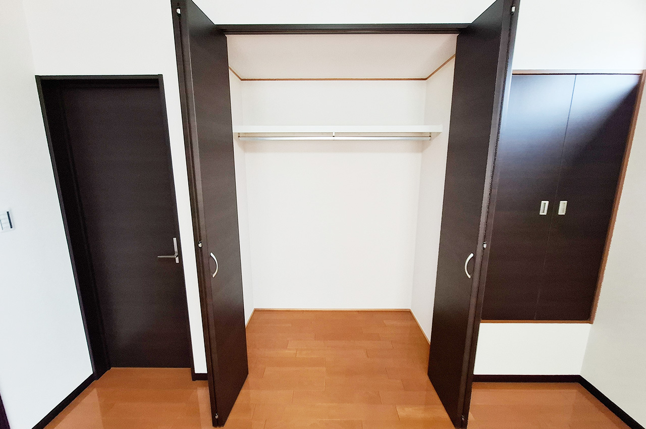 洋室1クローゼット