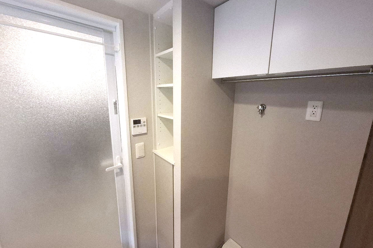 洗面室内リネン庫