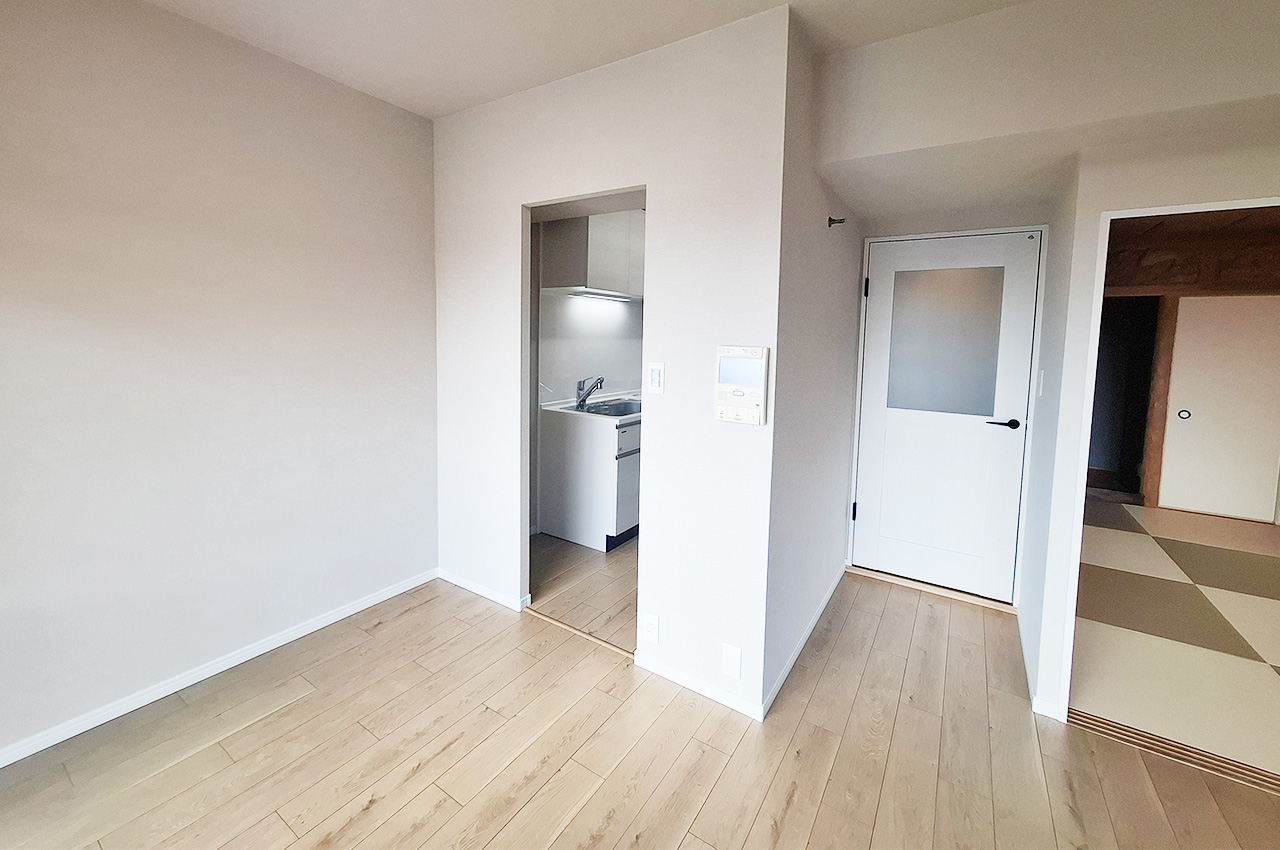 お料理に集中しやすく、スペースを自由に使える独立タイプのキッチン。