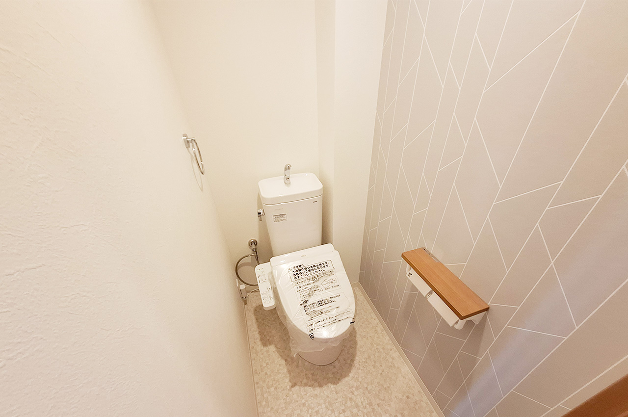 トイレ：便器・温水洗浄便座を新調済み。