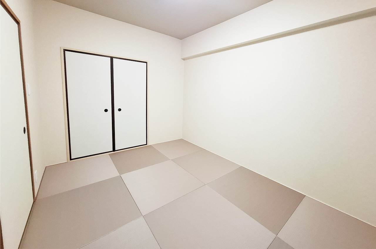 和室:半帖畳を新調するなどきれいにリフォーム済み。