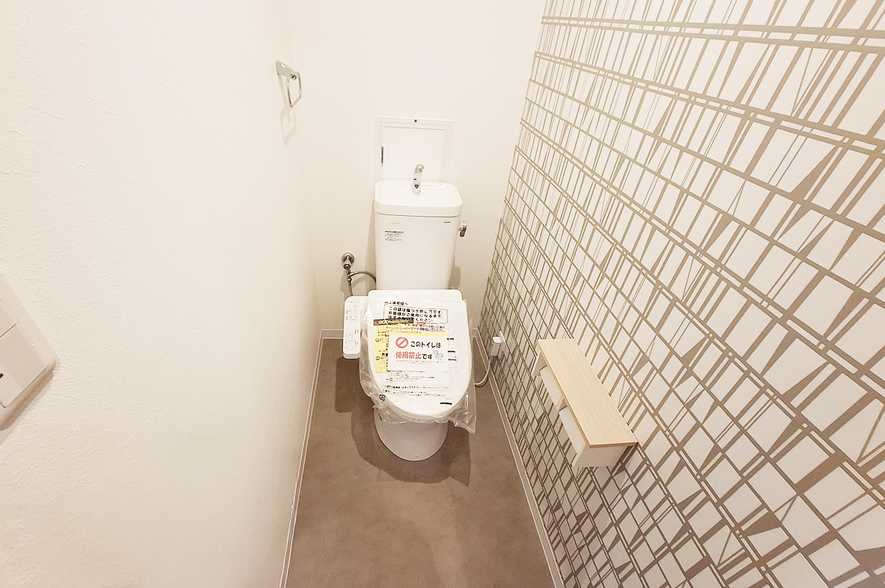 トイレ:便器・温水洗浄便座を新調済み。