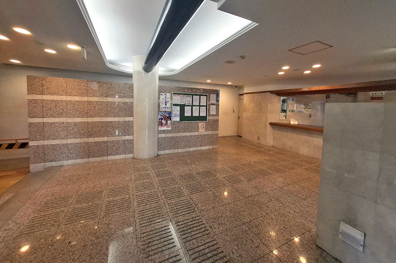 エントランスホール