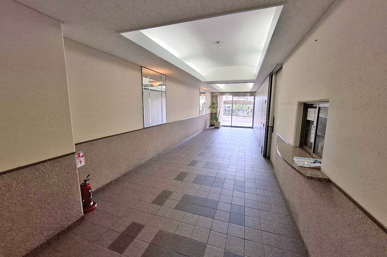 エントランスホール