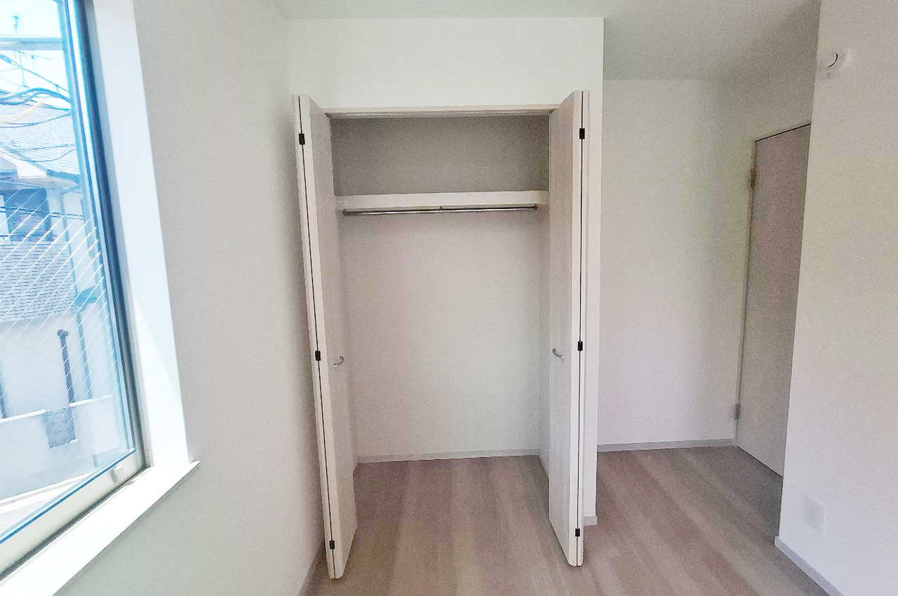 洋室②クローゼット