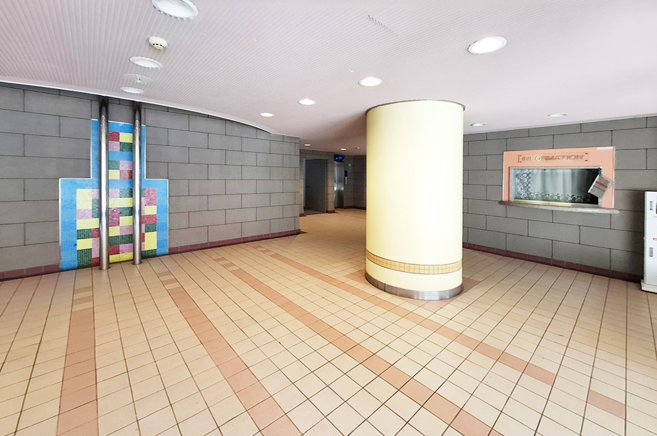 エントランスホール