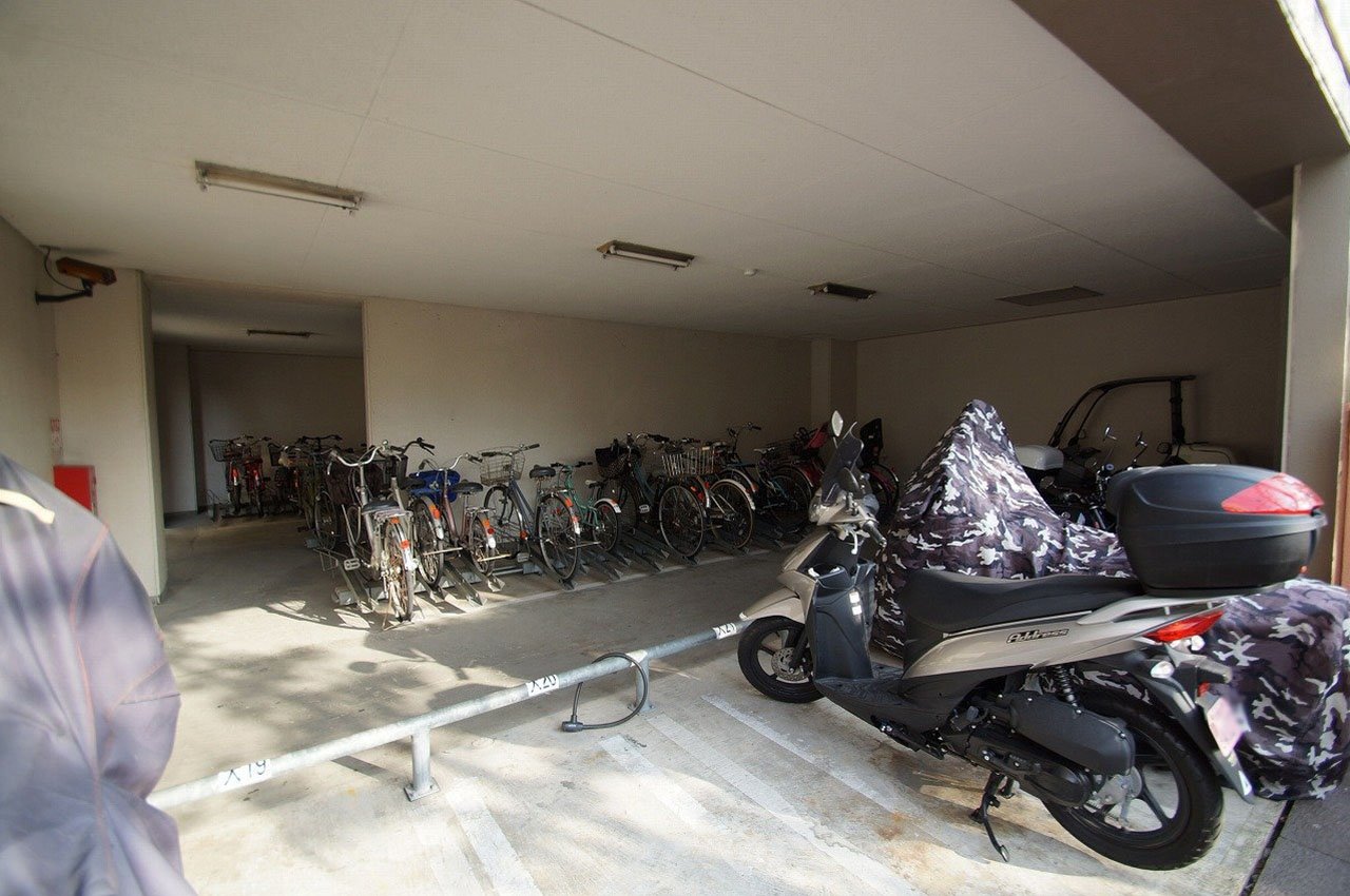 バイク置場