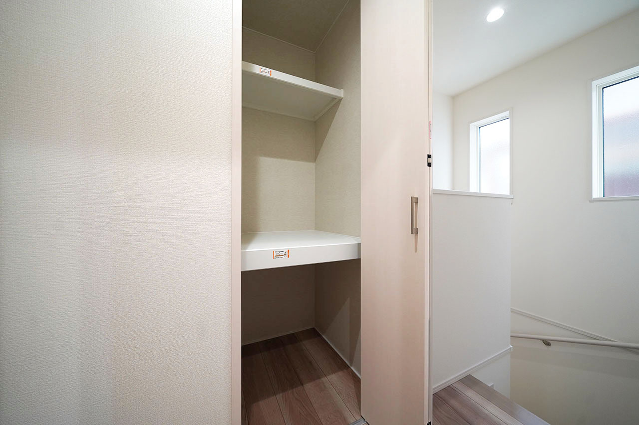 2階ホール内システム収納