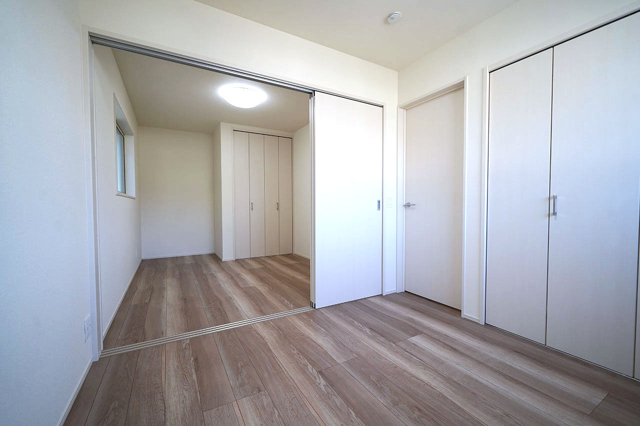 洋室続間（洋室3+洋室2）