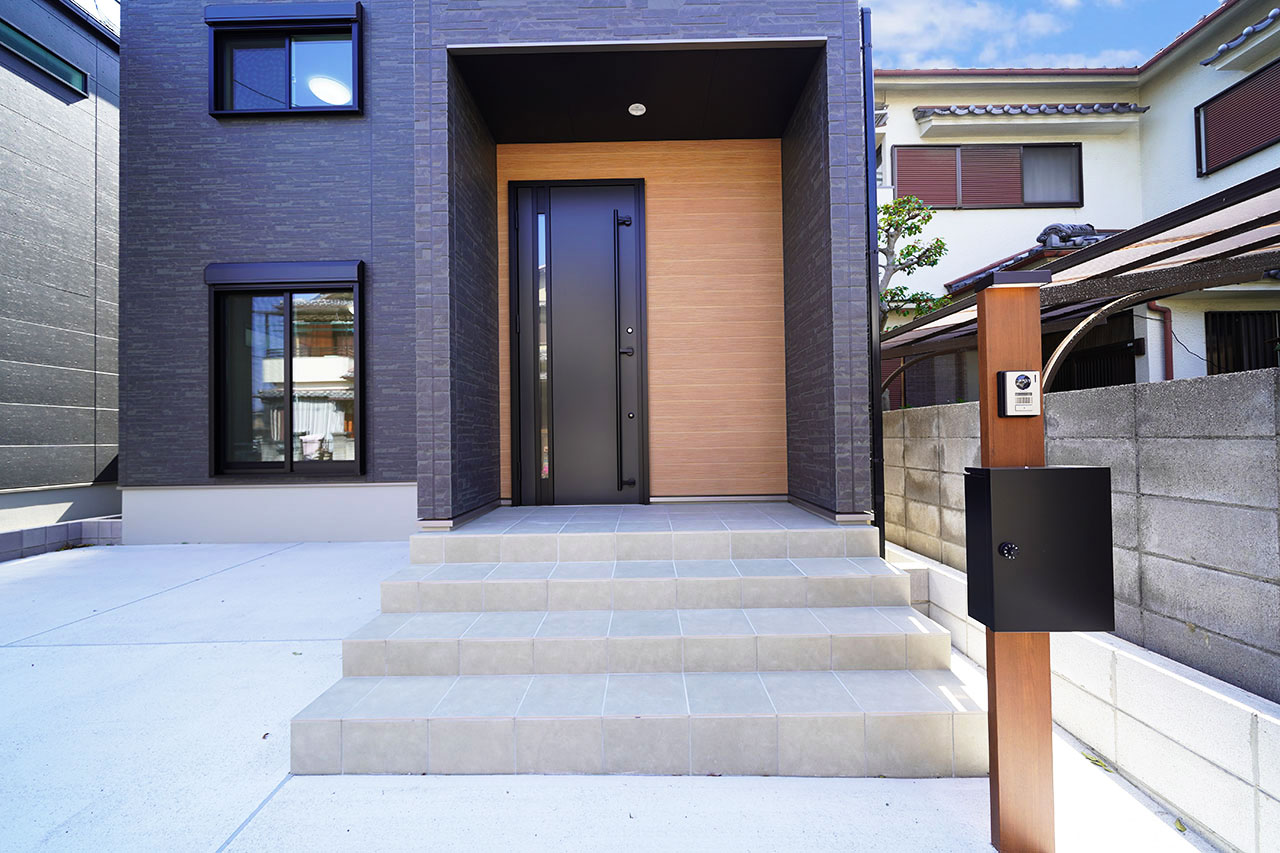 玄関アプローチ