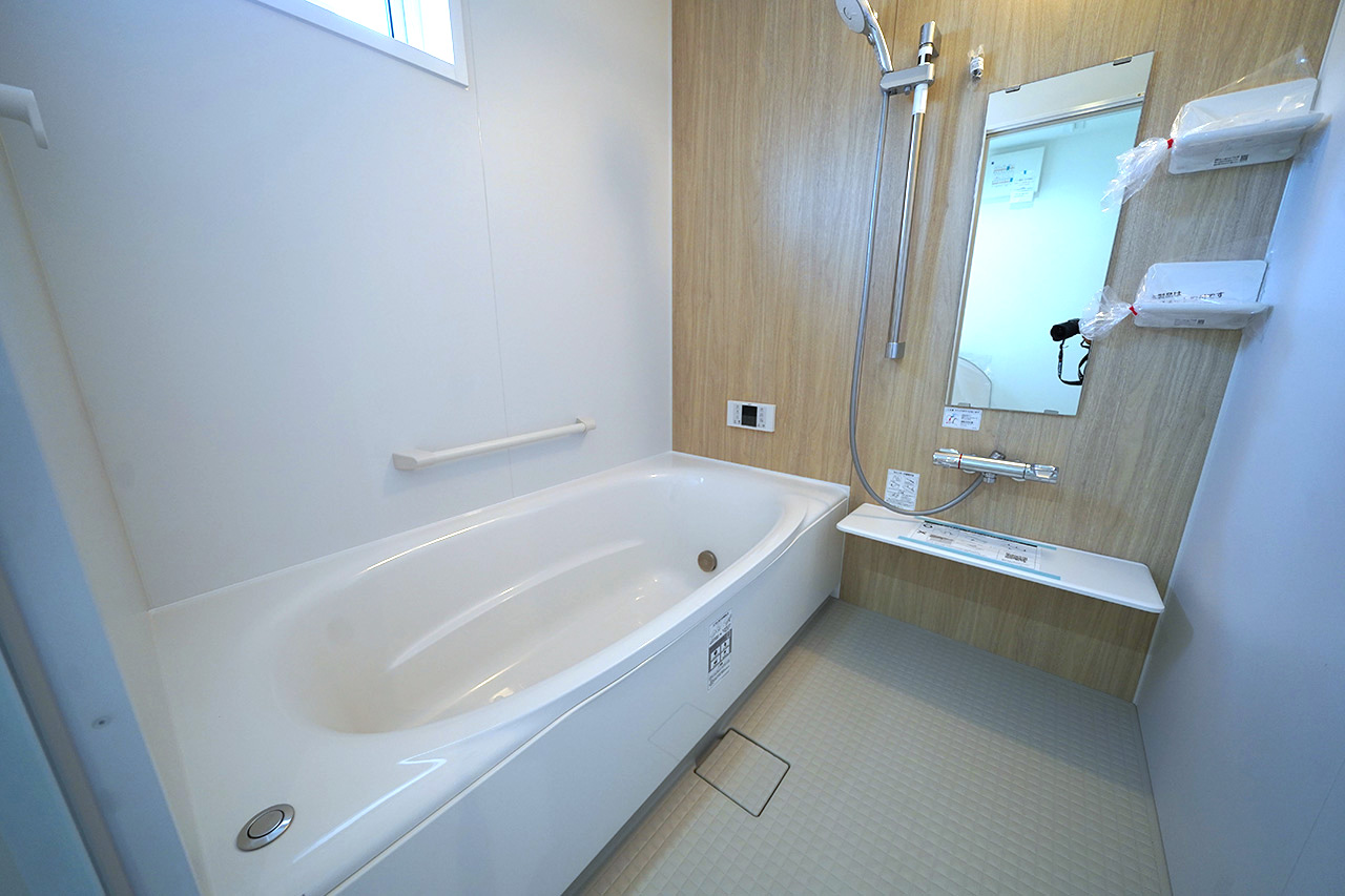 バスルーム（浴室乾燥機付き）