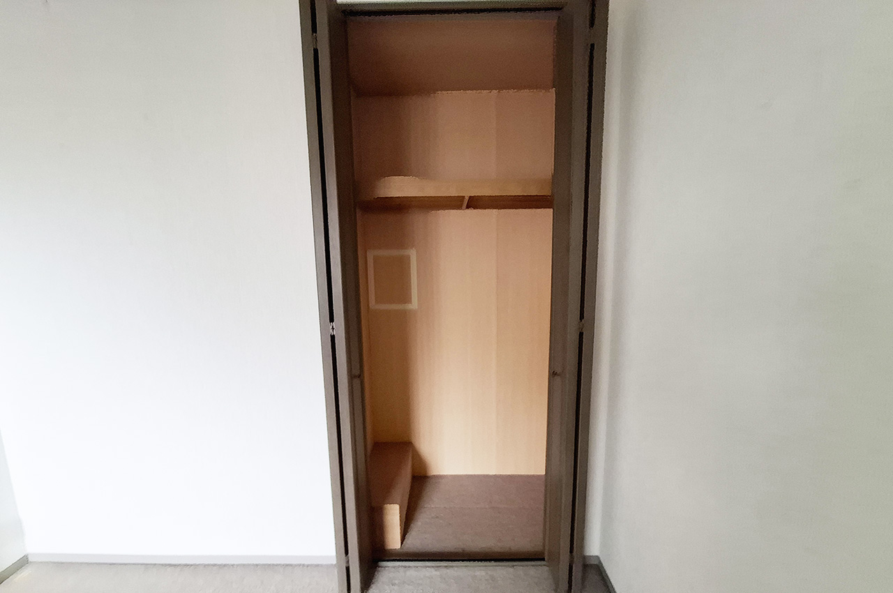 洋室1クローゼット